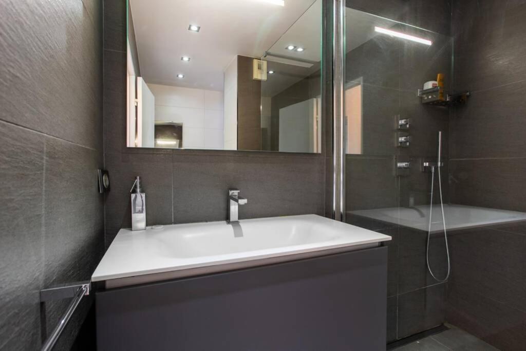 Апартаменти Prox.Gare Montparnasse-Galeries Lafayette! 4Pers. Париж Екстер'єр фото